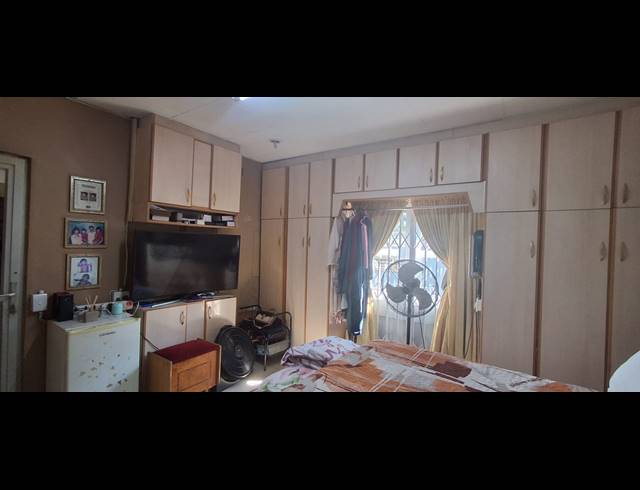 5 BEDROOM FREEHOLD FOR SALE IN STARWOOD